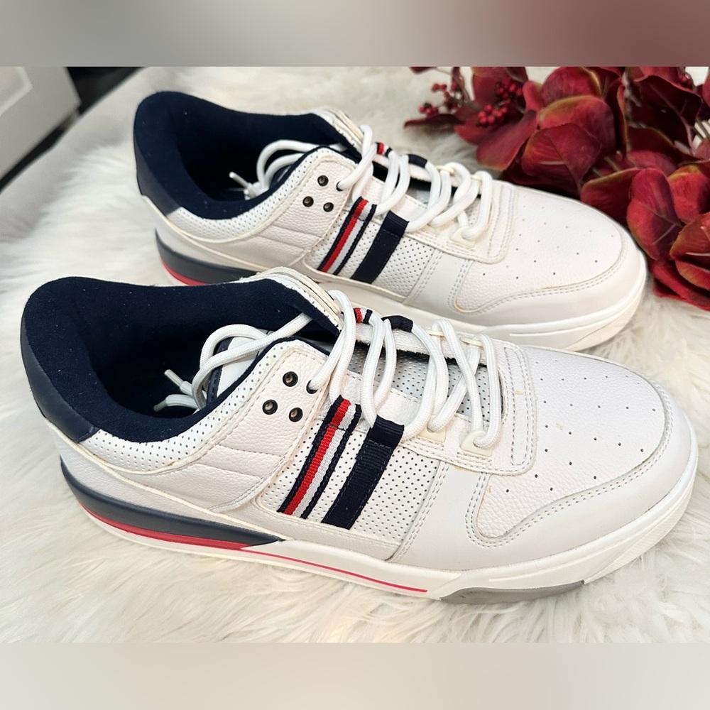 Men’s Tommy Hilfiger White Sneakers w/Red & Blue Striped Detail Sz 11.5 - Picture 4 of 10